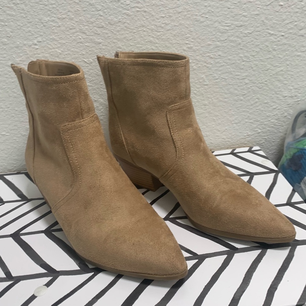 Banana Republic Pointy Suede Ankle Boots
